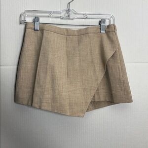 Aritzia Babaton color Heather oat beige Kelly Skort 7576
